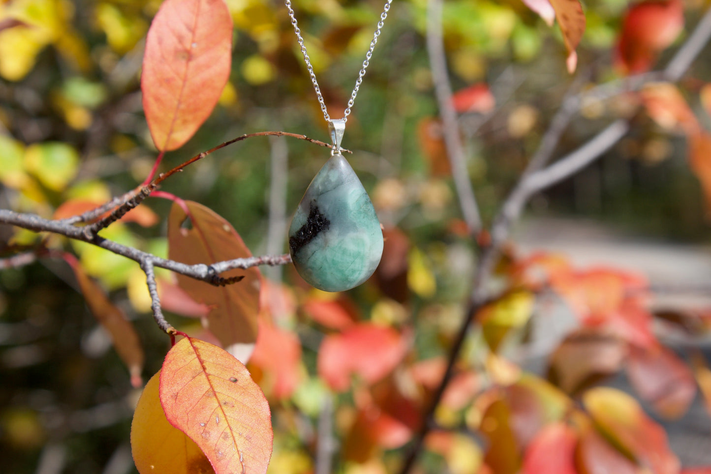 Drop Emerald Necklace